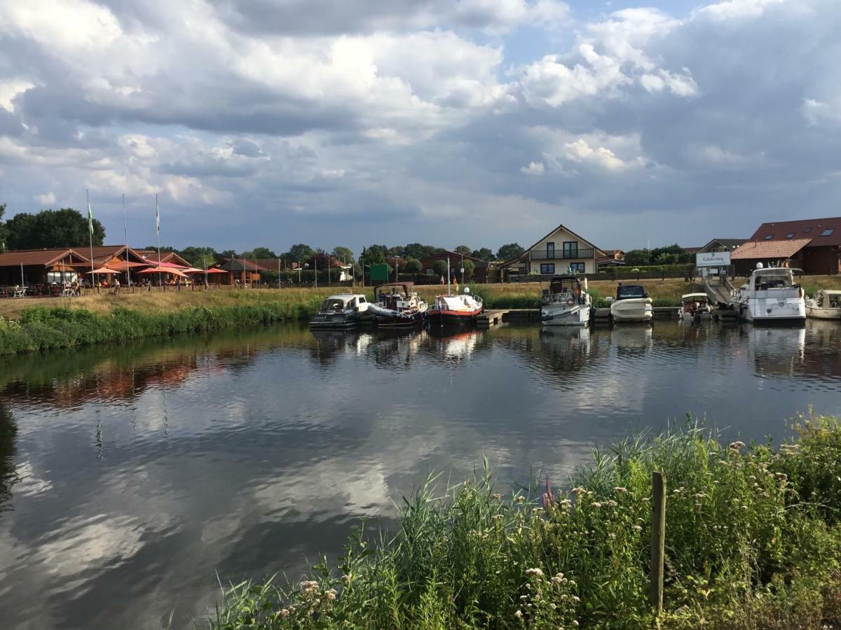 Ferienwohnung Lands Huys Dersum Buitenkant foto
